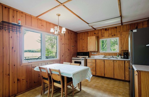 Carling House | 2-Bedroom Cottage #2 - Sand Bay