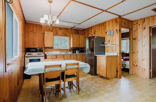 Carling House | 2-Bedroom Cottage #2 - Sand Bay