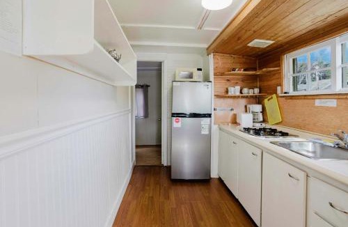Gravenhurst House | 2-Bedroom Cottage #3 - Sugar Pine