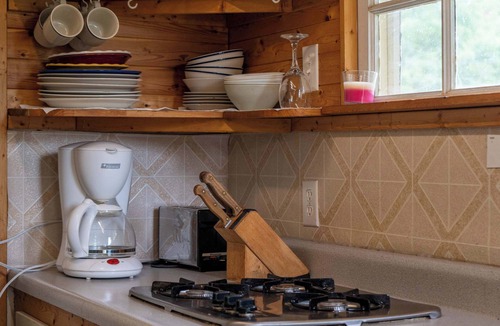 Gravenhurst Cabin | 2-Bedroom Cottage #4 - Monterey Pine