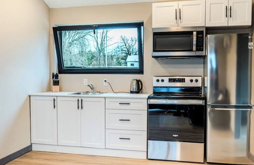 Harwood Cabin | 2 Bedroom Cottage #7: Willow Bay