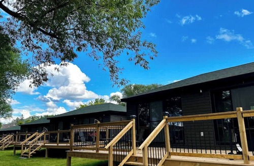 Harwood Cabin | 2 Bedroom Cottage #7: Willow Bay
