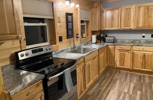 Tupper Lake House | 2 Bedroom Cottage - Adirondack Basecamp