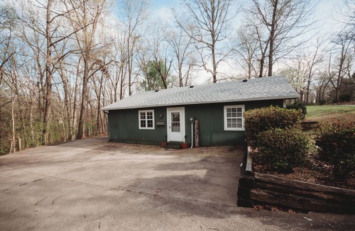 Rogers Cottage | 2 Bedroom Cottage - Boat/Trailer friendly
