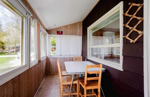 Bobcaygeon House | 2-Bedroom Cottage #11 - Ambleside
