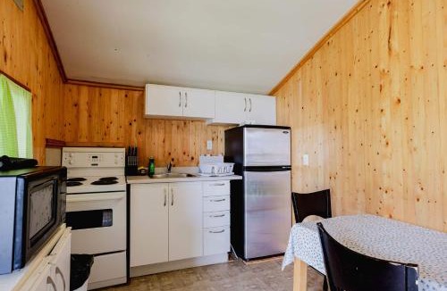 Bobcaygeon House | 2-Bedroom Cottage #9 - Ambleside