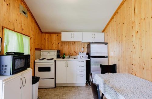 Bobcaygeon House | 2-Bedroom Cottage #9 - Ambleside