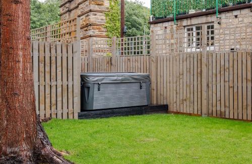 Newbattle House | 2 Bedroom Cottage-Free Parking