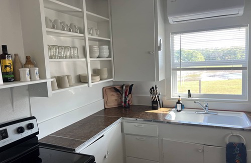Burnet Cottage | 2-bedroom cottage in perfect Burnet with cool AC breeze