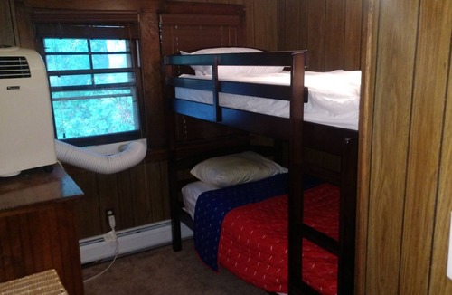 Hilton Cottage | 2 bedroom Cottage & Waterfront