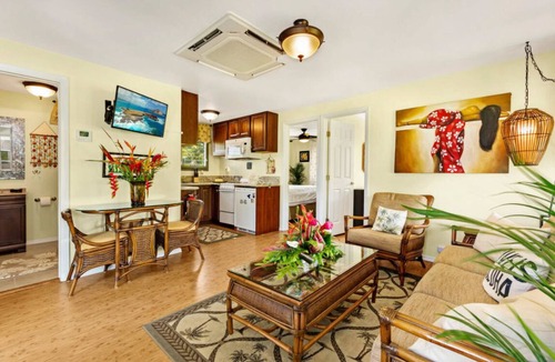 Waimanalo Cottage | 2 Bedroom Cottage With Hot Tub