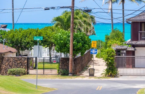Waimanalo Cottage | 2 Bedroom Cottage With Hot Tub