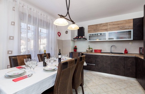 Sarsoni Apartment | 2 bedroom cozy apartment in Drazice