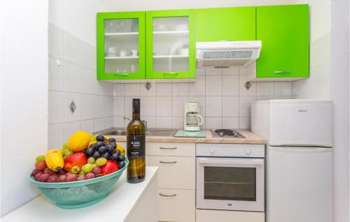 Omisalj Apartment | 2 Bedroom Cozy Apartment In Omisalj