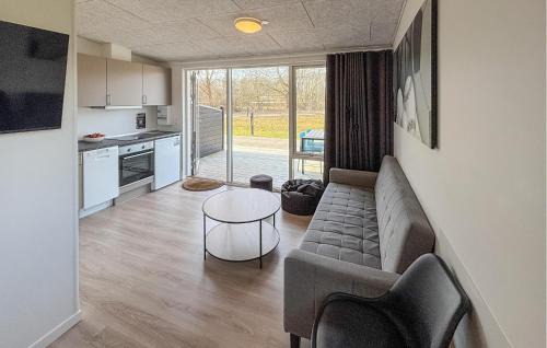 Vejen Apartment | 2 Bedroom Cozy Apartment In Vejen