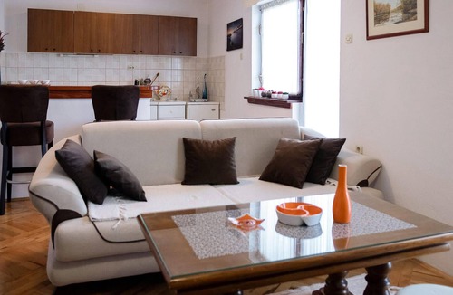 Gracac Apartment | 2 bedroom cozy apartment in Srb