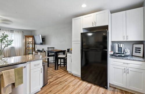 Lincoln House | 2-Bedroom Cozy Capitol View Near PBA, Memorial Stadium, and The BOB
