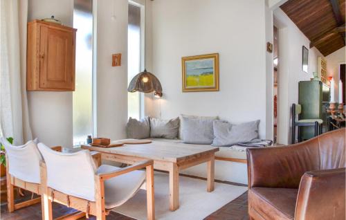 Dronningmolle House | 2 Bedroom Cozy Home In Dronningmølle