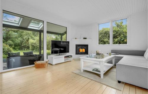 Dronningmolle House | 2 Bedroom Cozy Home In Dronningmølle