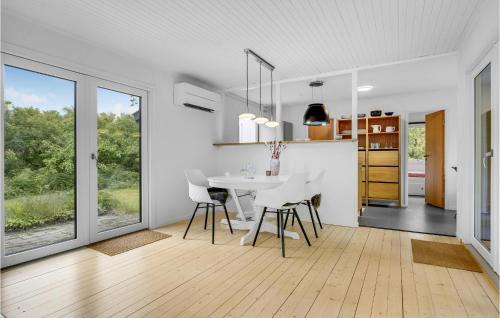 Dronningmolle House | 2 Bedroom Cozy Home In Dronningmølle