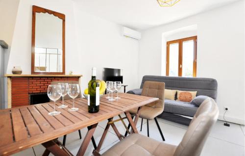 Bizanet House | 2 Bedroom Cozy Home In Bizanet