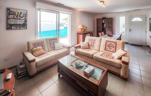 Cessenon-sur-Orb House | 2 Bedroom Cozy Home In Cessenon-Sur-Orb