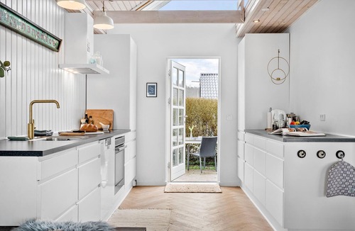 Grønninghoved Strand House | 2 bedroom cozy home in Sjølund