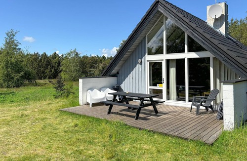 Fur House | 2 bedroom cozy home in Fur
