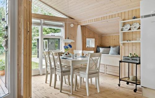 Hojslev House | 2 Bedroom Cozy Home In Højslev