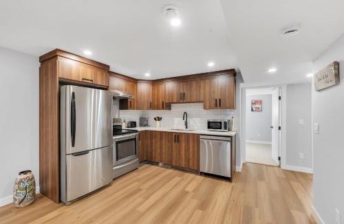 Haysboro House | 2 bedroom Cozy Secondary suite