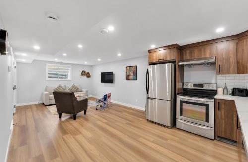 Haysboro House | 2 bedroom Cozy Secondary suite