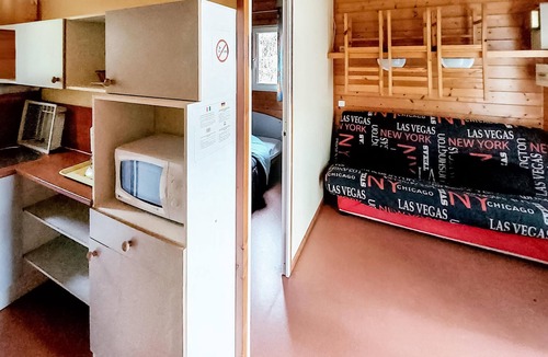 Chef-Boutonne House | 2 bedroom cozy (sta)caravan in CHEF-BOUTONNE