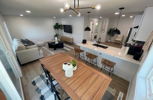 SeaTac House | 2-bedroom Cozy Waterfront Cottage