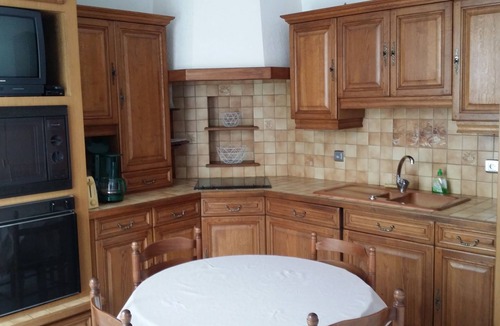 Les Ponts-de-Ce House | 2-bedroom detached house for 4 to 6 people