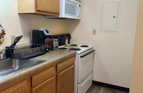 Downtown Pittsburgh Apartment | 2 Bedroom Downtown Apt | Walkable | Safe | Clean