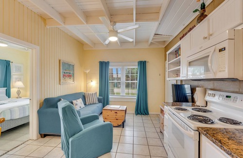 Laguna Beach Cottage | 2 Bedroom Duplex with Backyard, One Block from Laguna Beach Sand, Pet-Friendly