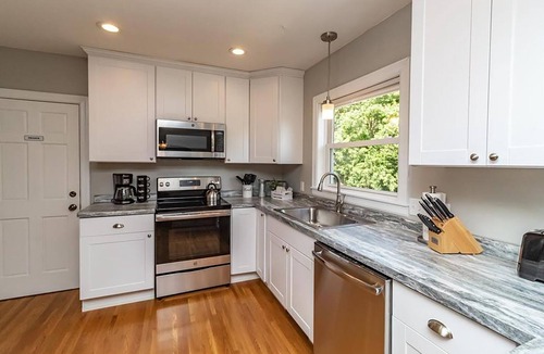 Harrison House | 2-Bedroom Duplex in Minneapolis