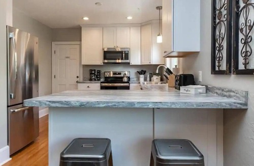 Harrison House | 2-Bedroom Duplex in Minneapolis