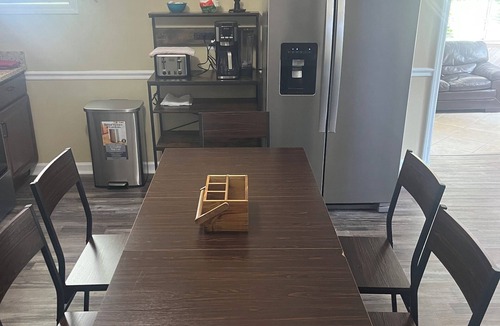 Dalton Apartment | 2-bedroom Duplex with AC, WiFi in delightful Dalton
