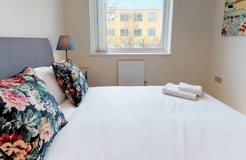 Welwyn Garden City Apartment | 2 bedroom entire flat and free parking