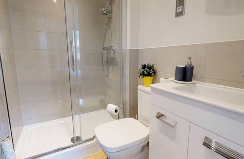 Welwyn Garden City Apartment | 2 bedroom entire flat and free parking