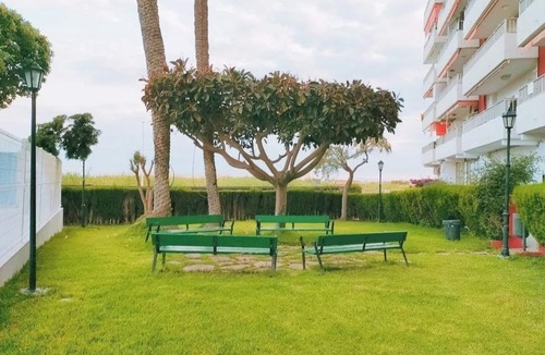 Playa Pobla de Farnals Apartment | 2-bedroom apartment sea-views in charming La Pobla de Farnalls with WiFi