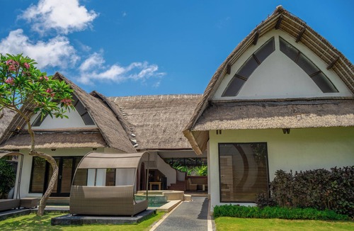 Nakula Villa | 2 Bedroom Executive Suite with private pool -Free breakfast for 6