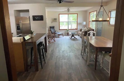 Lee County House | 2-BEDROOM Farmhouse