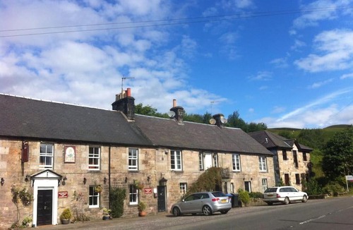 Carlops House | 2 bedroom Flat, Carlops, 30 mins Edinburgh city centre