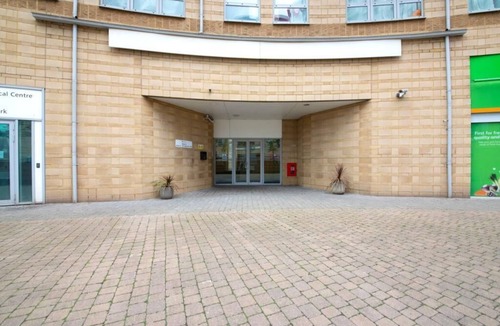 Basingstoke Apartment | 2-bedroom flat - Central location - Executive living