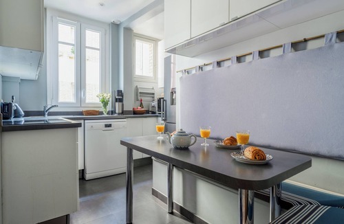 Passy Apartment | 2 BEDROOM FLAT NEAR EIFFEL TOWER 110 sqm