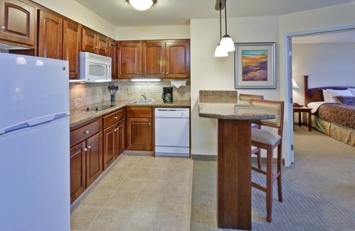Indianapolis Condo | 2 Bedroom | Free Breakfast, Pool Access
