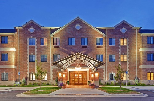 Indianapolis Condo | 2 Bedroom | Free Breakfast, Pool Access