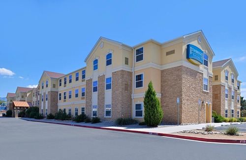 Albuquerque Apartment | 2 Bedroom | Free Daily Breakfast. Pool & Hot Tub